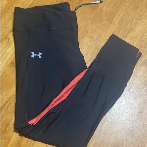 Under Armor Leggings - Picture 2 of 3